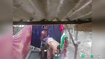 Leaked Desi XXX MMS: Shocking Video of Indian Boy Fucking Chubby Aunty in Outdoor Bathroom
