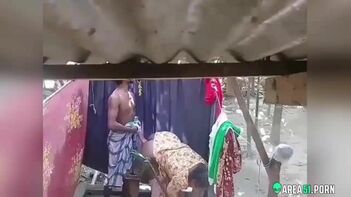 Leaked Desi XXX MMS: Shocking Video of Indian Boy Fucking Chubby Aunty in Outdoor Bathroom