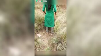 Guy Captures Rare Video of Indian Lovers in Field: Must-See Footage!