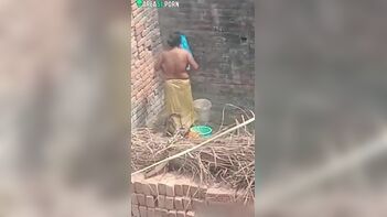 Indian Woman's Refusal to Bathe Caught on Camera