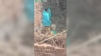 Indian Woman's Refusal to Bathe Caught on Camera