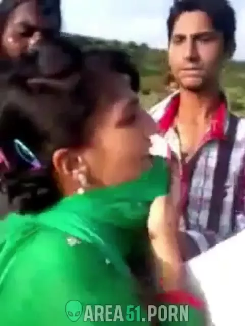 Viral Desi XXX Video: Punjabi Girl Caught Having Outdoor Sex with Two Local  Guys | DesiSex.xxx