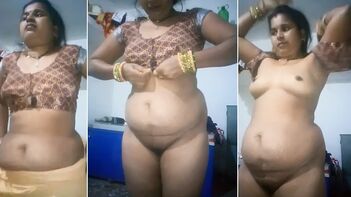 Indian Roommate Caught Webcam Model Undressing on Camera