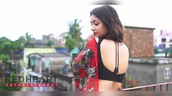 NuFlix - Hot Bhabhi in Saree Showing Off Her Moves - Get Ready to Be Mesmerized!