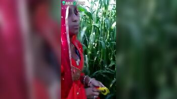 Indian Aunty Caught Masturbating in Cornfield - Shocking Incident in Rural India