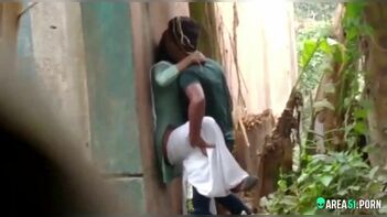 Caught on Camera: Risky Desi Videos Show Indian Lovers Outdoors