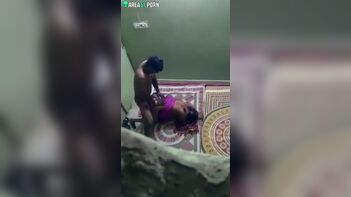 Indian Bhabhi Caught on Video Fucking Lover from Behind