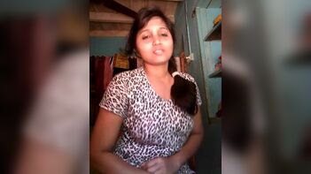 Indian GF's Big Boobs Captivate BF - A Sexy Surprise!