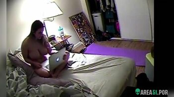 Caught On Camera: Curvy Babe Masturbating In Bed With iPad!