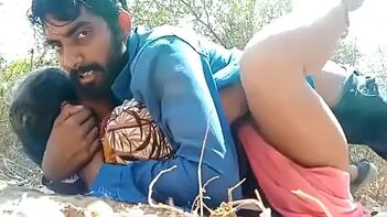 Watch: Shocking Video of Bearded Macho Fucking Indian Bhabhi Outdoors Caught on Camera