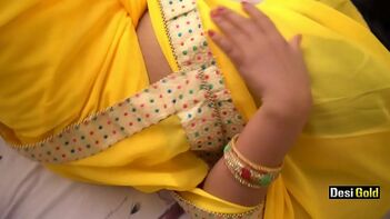 Amateur Bhabhi Model Boasts About Her Hot Titties in a Bright Yellow Outfit