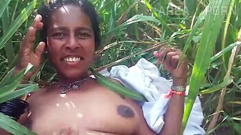 Sensational Video: Dehati Bhabhi's Secret Jungle Sex with Lover Leaked Online