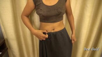 Bhabhi Goes the Extra Mile for the Perfect Home Video: Masturbating in the Shower!