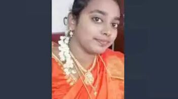 Tamil Girl Flaunts Her Assets On Vc - An Unforgettable Sight!