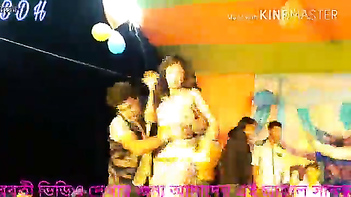 Watch the Mesmerizing Bhojpuri Arkestra Dance Performance