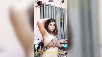 Desi Hot Girl Urvashi Talwar's Stunning Nude Video Leaked!