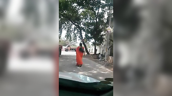 Check Out This Tamil South Huge Booty Aunty 03 - See Photos Here!