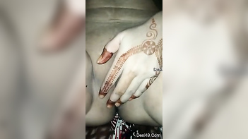 Indian Aunty With Tattooed Hand Explores the Mysterious World of a Woman's Vagina