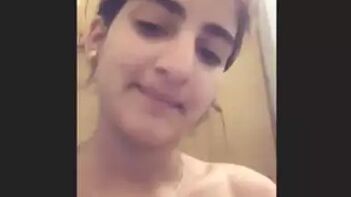 Cute Pakistani Teen Flaunts Her Assets in Eye-Catching Display