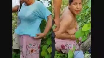 Desi Aunty Shocks Locals with X-Rated Encounter in Jungle