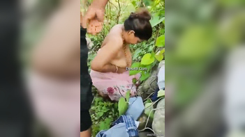 Desi Aunty Shocks Locals with X-Rated Encounter in Jungle