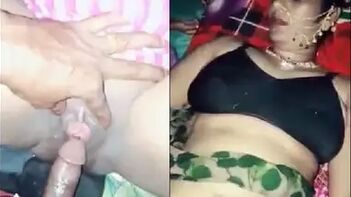 Sensational Video of Mature Bengali Wife's Steamy Sex Session With Her Lover