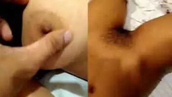XXX Show: Indian Woman Exposes Boobies to Look Sexier on Camera