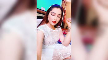 Jasmine Chouhan's Scintillating Topless Show on Instagram Live: Part 2