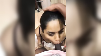 Kani Bhabhi's Sexy Blowjob Delights Demanding Lover