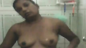 Watch South Indian Bathing Beauty Movies - Enjoy the Rich Culture and Beauty of India!