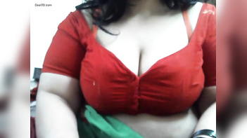 Watch Indian Pooja Aunty Perform Rituals Live on Cam - Part 1