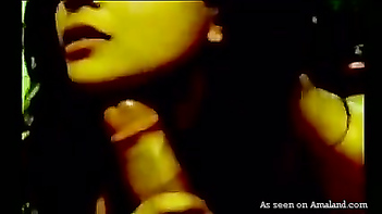 Amateur Indian Woman Gives Head on Camera - Unbelievable Video!