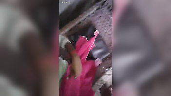 Sensational Desi Bhabi Enjoys Sucking Cock in New Video