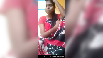 Tamil Cutie Flaunting Her Pussy: A Must-See Sight!