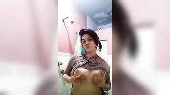 Luscious Patna Girlfriend Teases Lover with Sexy Pussy Ass Show