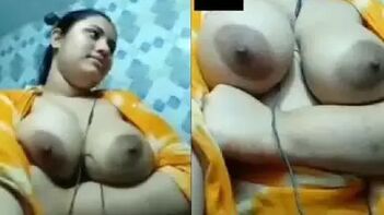 Watch Sexy Video of Beautiful Big Boobs Bangladeshi Girl