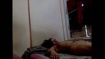 Indian Man Pleases Wife with Cunnilingus Before Amorous Amateur Sex Action
