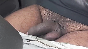 Sri Lankan Girl Gives Massage That Makes Boy Cum - A Unique Experience