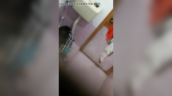 Uncovering Another Unsanitary Pee Incident in Public Washroom