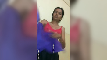 Indian Beauty Embraces Her Wild Side, Flaunts Xxx Body in Disport