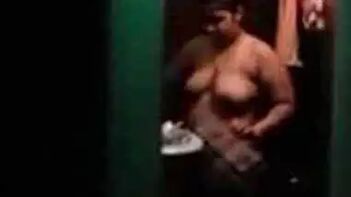 Guy Spies On Desi BBW Washing Curves in Bathroom Before Sex - An Unusual Voyeuristic Experience