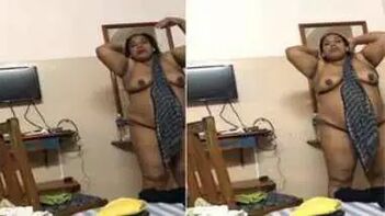 Indian Wife Dries Her Hair With Towel and Exposes Herself In Viral Video