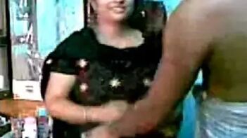 Watch Now: Hot Mallu Aunty Sex Video With Desi Guy!