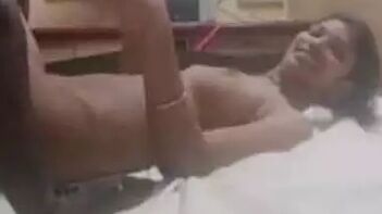 Hot Desi College Girl's MMS Leaked: Unseen Footage From Hotel Fling