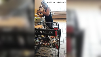 Sultry Latina Flaunts Her Impressive Cleavage