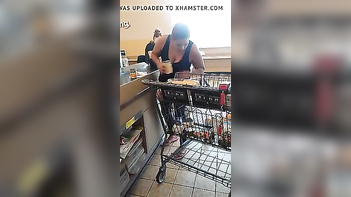 Sultry Latina Flaunts Her Impressive Cleavage