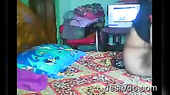 Lucky Guy Caught on Camera Fucking Friend's Mom in Leaked MMS