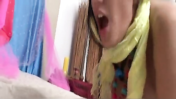 A Unique Lesson: How To Enjoy Stretching Your Pussy While Learning