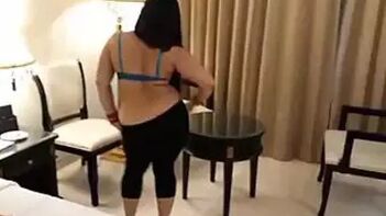 Watch Desi Aunty's Sexy Dance Moves in the Bedroom - Check Out Her XXL Boobs!