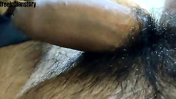Sensational Indian Babhi Gives Mind-Blowing Blowjob